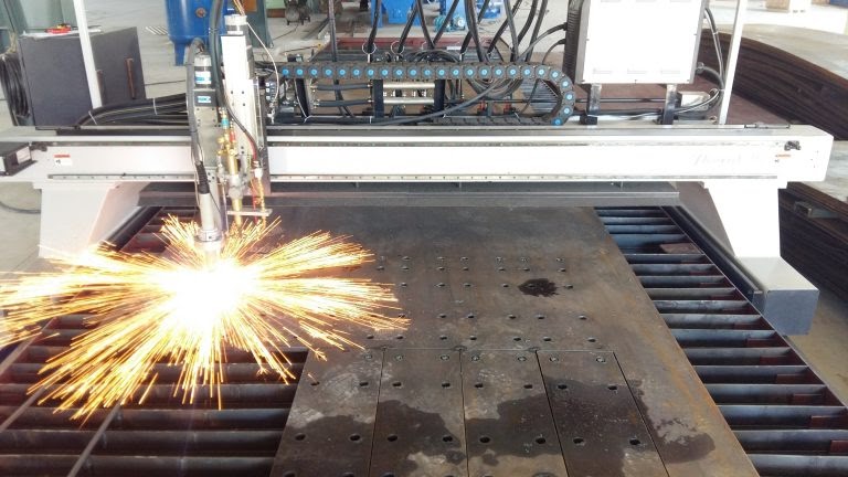 Máy cắt CNC bằng tia laser hiện đại