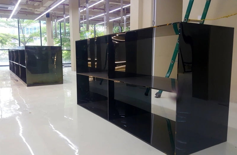 Tủ kệ inox đen bóng gương