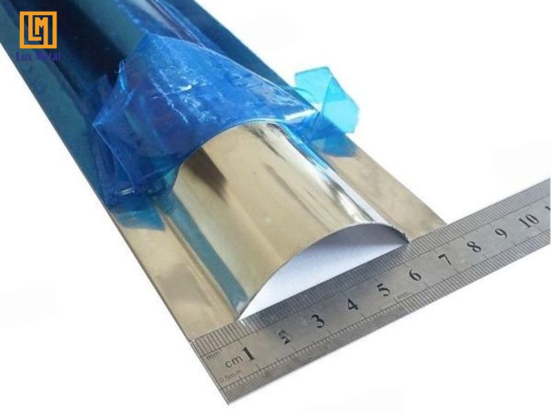 Nẹp bán nguyệt inox D50 cân bằng giữa tính thẩm mỹ và độ bền