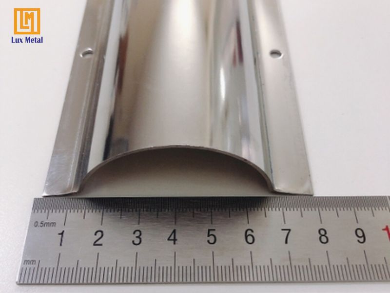 Nẹp Inox bán nguyệt D60 phổ biến nhất trên thị trường hiện nay