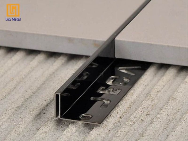 Nẹp inox kết thúc bền bỉ giúp bảo vệ sàn hiệu quả