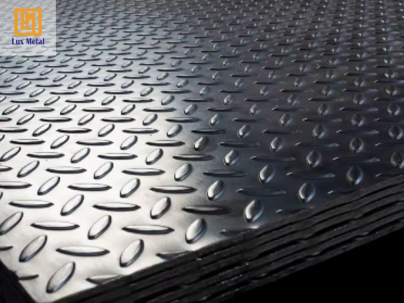 Tấm inox chống trượt có độ bền và tính thẩm mỹ cao