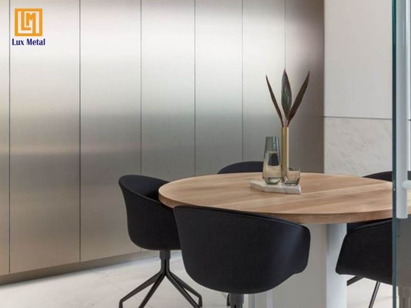 Tấm inox ốp tường cách âm cho văn phòng làm việc