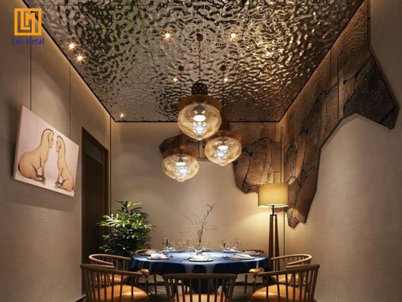 Tấm inox lượn sóng ốp trần sang trọng