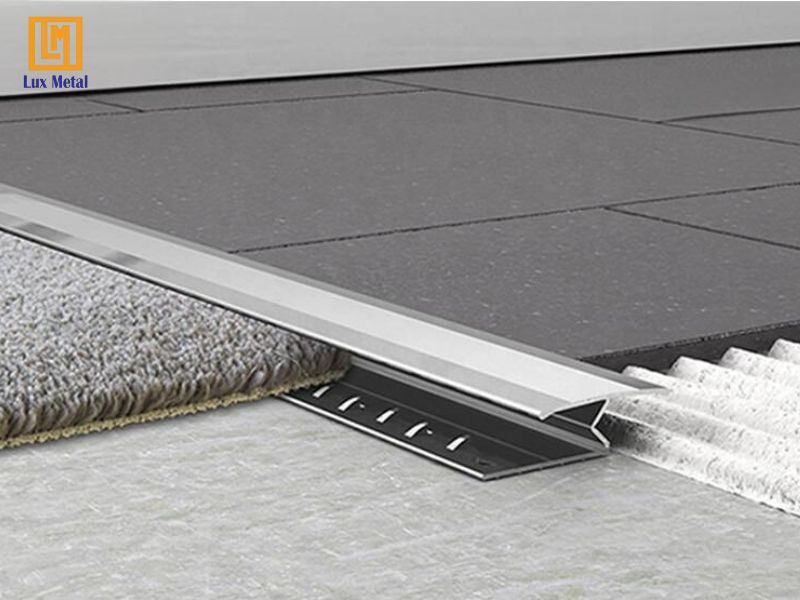 Quy trình thi công lắp đặt nẹp inox chặn thảm đúng kỹ thuật